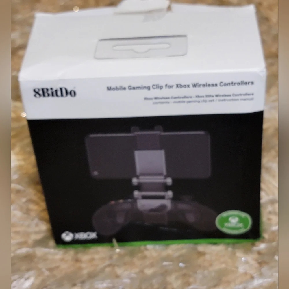 XBitDo Mobile Gaming Clip For Xbox Wireless Controllers